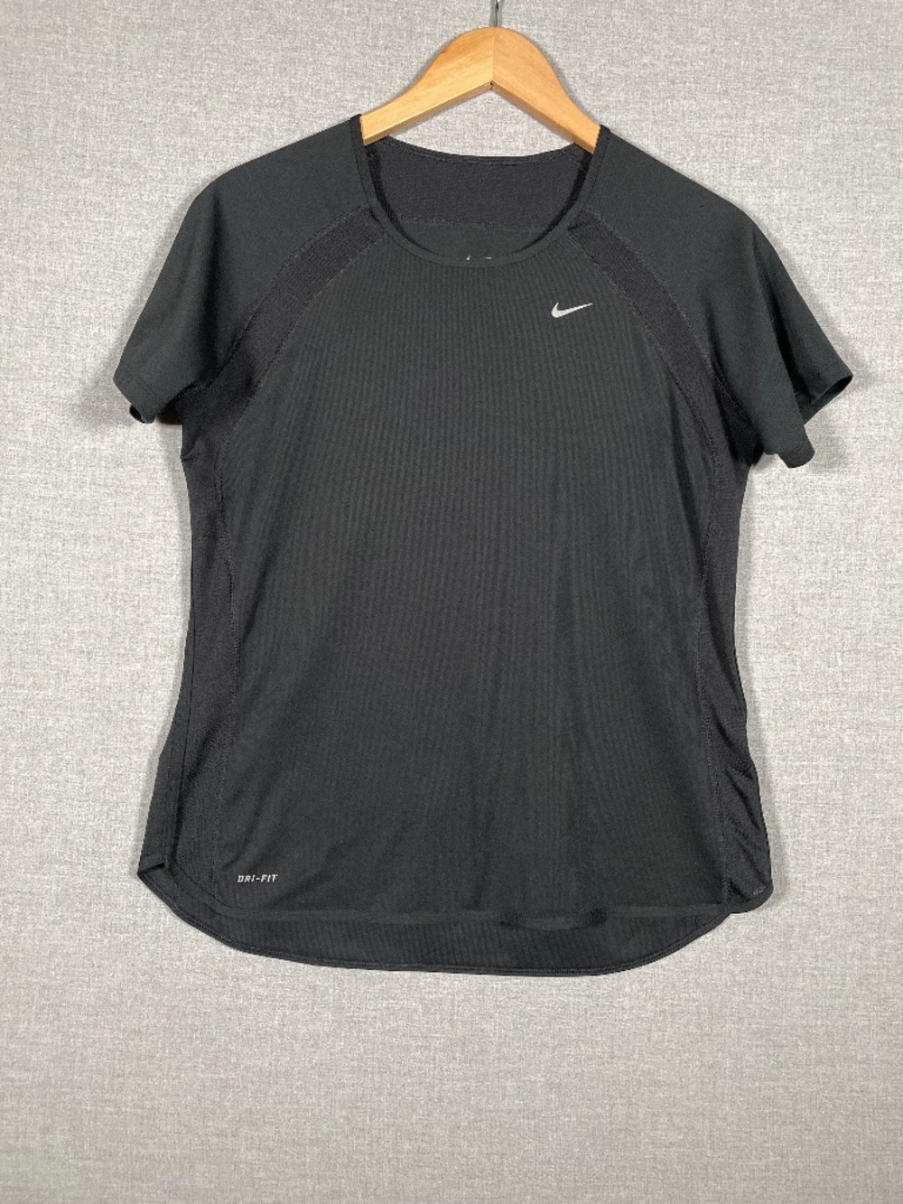 Nike Dri-FIT Black Short Sleeve Running Workout Top Shirt Mesh Panels Women's L